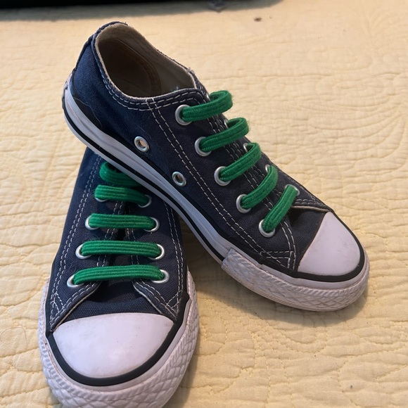 Kids Chuck Taylor Converse - Picture 1 of 3